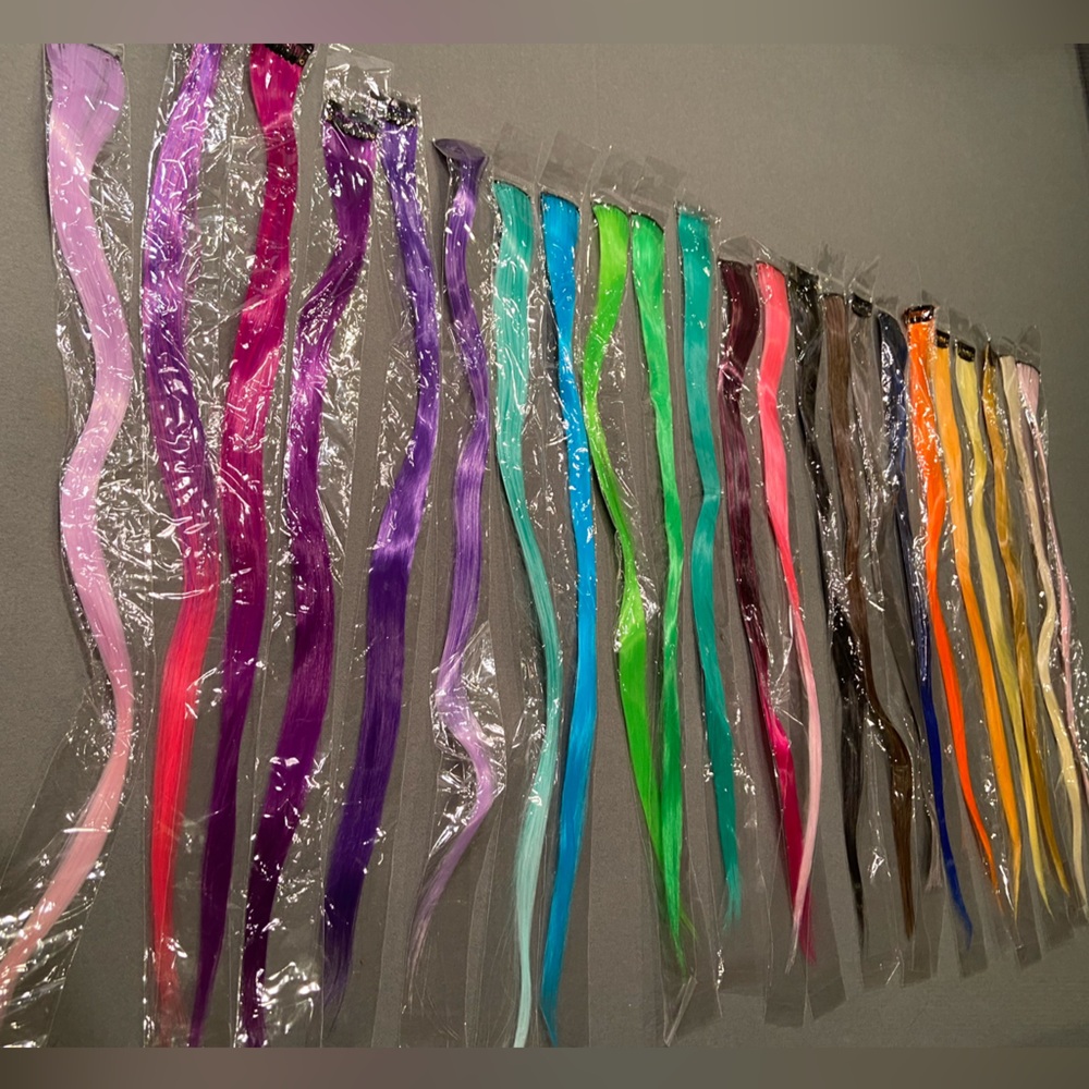 23 Hair Extensions Clip In Colorful 21” long New‎ Never Used